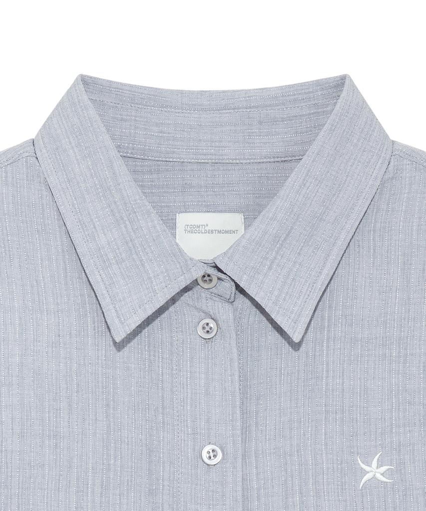 THE COLDEST MOMENT (W) Tcm Mini Logo Textured Half Shirt (Blue Gray)