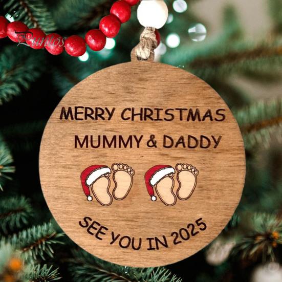 Weihnachtsschmuck „See You in 2025“ aus Holz, Baby-Fußabdruck-Dekoration, Weihnachtsbaum-Anhänger zum Aufhängen für neue Eltern