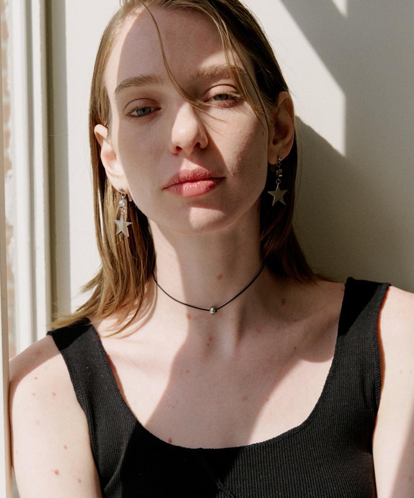 Rise More Black String Choker
