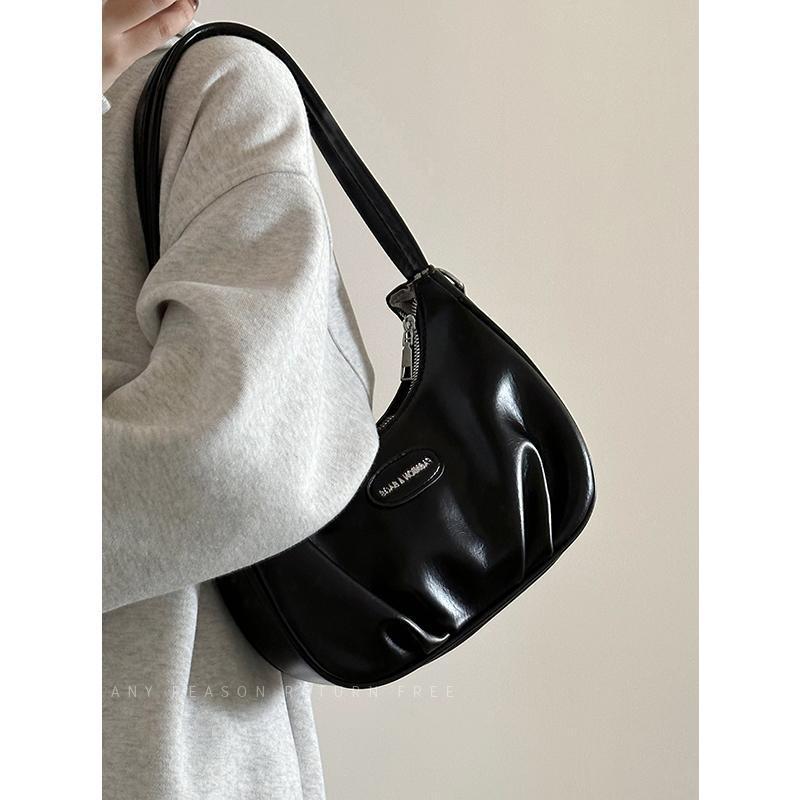 

Niche texture underarm bag women s 2025 new autumn and winter shoulder messenger bag high-end cloud silver crescent bag чёрный