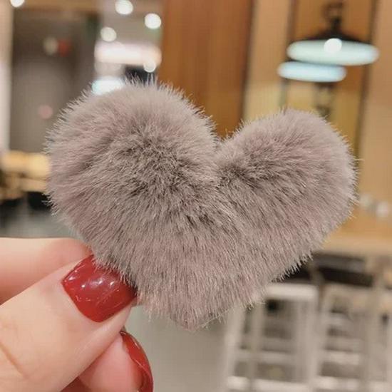 Autumn/Winter Plush Heart Hairpin: Girls' Trendy Hair Back Clip
