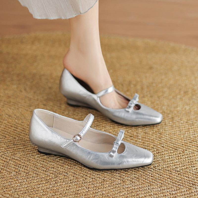 New women's casual wedge shoes, light mouth low top large size soft sole, low heel pointed head, black women's single shoes for all seasons