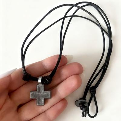 Retro Warkoczowy Krzyż Naszyjnik Prawdziwa Skóra Stop Metalu Wisiorek Rękodzieło Choker Vintage Patyna Luksusowy Połysk Kołnierz Unisex Prezent