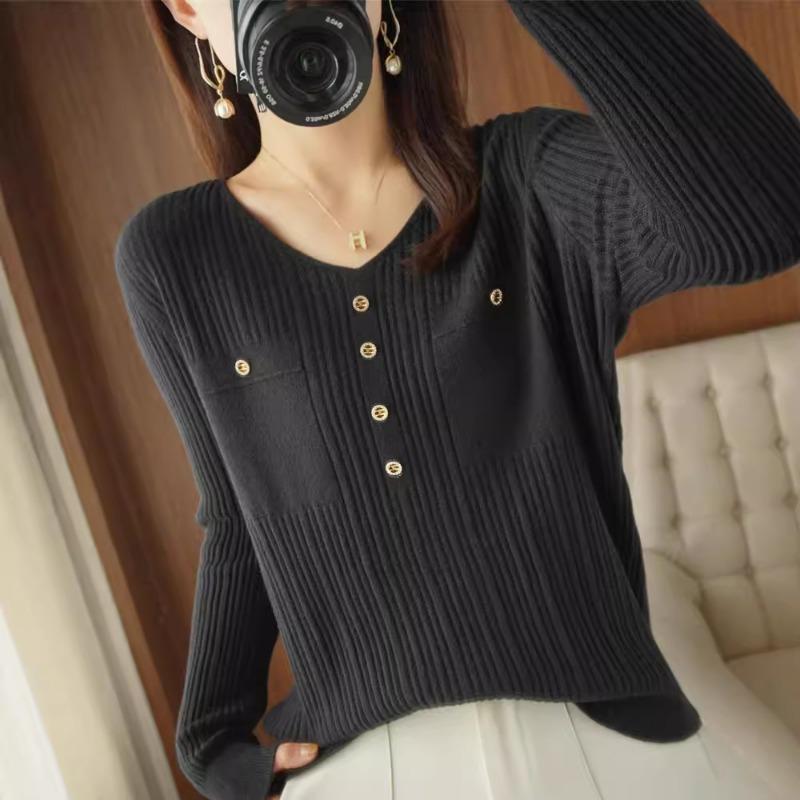 Spring and Autumn New Women's Low-Neck Sweater Women's V-Neck Drilled Buckle Andy Velvet Knitted Bottom Sweater Women's Batch