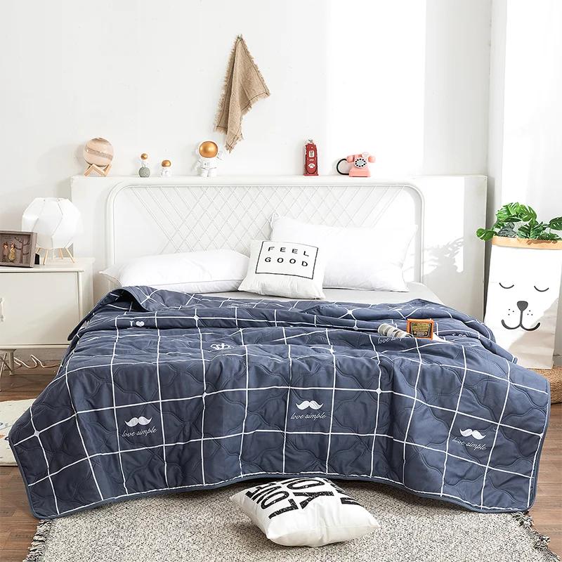Factory Price Silk Blanket Silky Cooling Thin Quilt Summer Blanket Can  Machine-wash Single/Queen/King Size