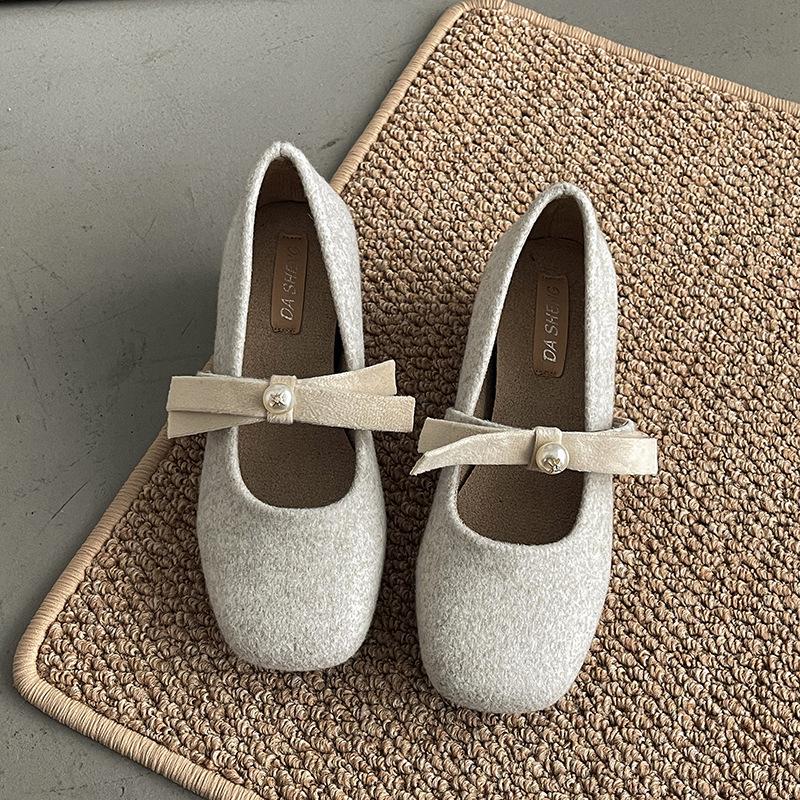 

Туфли Мэри Джейн с жемчугом для женщин, весна 2025, новый бант, французский стиль Хепберн, милые туфли на скрытой платформе, тренд 39 абрикосовый