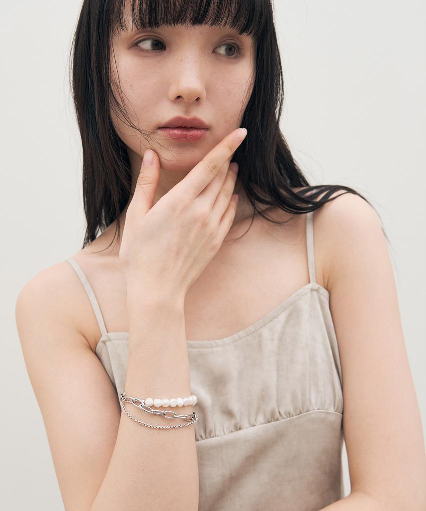 Sis A Layer Pearl Bracelet