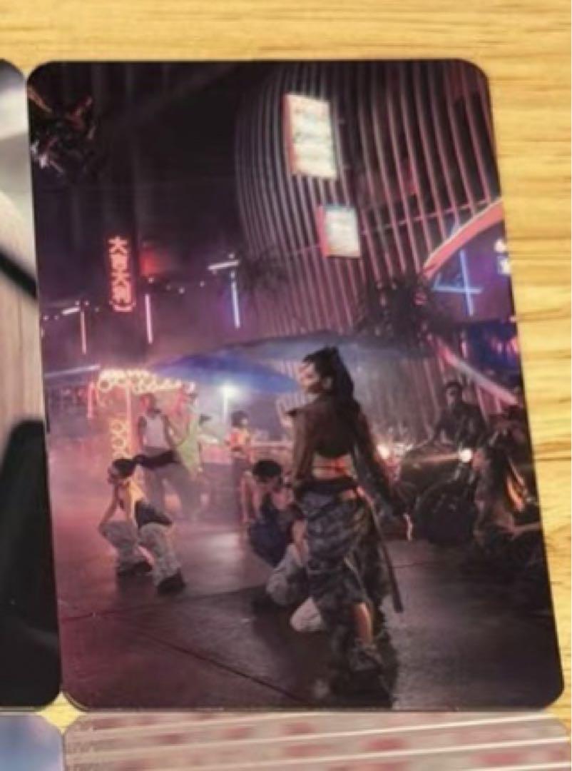 

[USED] BLACKPINK Lisa AlterEgo Popup Trading Card 2