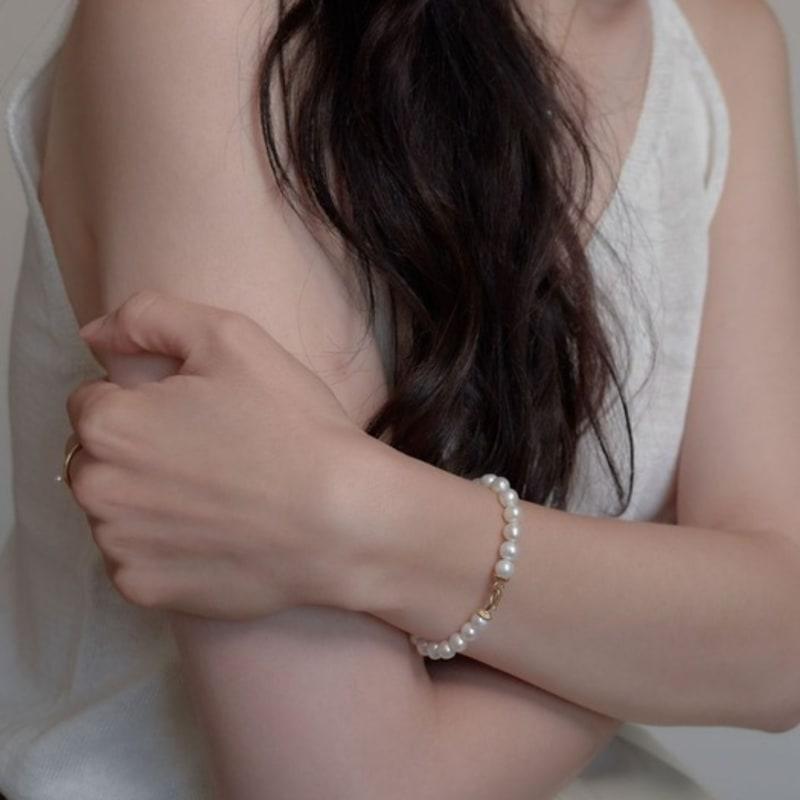Aube De Moi Classic Bloom Pearl Bracelet (5mm)