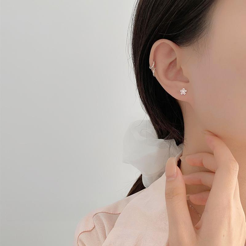 Süße Blume Schraubohrringe für Damen Waldstil Pastoralstil Niedliche Ohrringe