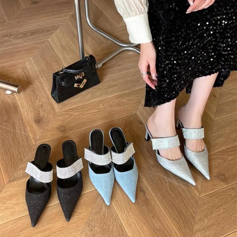 Fashion Fashion Bling Wide Strap Buckle Design Slippers Women Summer Sexy Pointed Toe Thin High Heel Slide Sandals Elegant Mules Heels