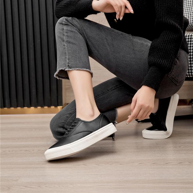 New Women Flat Sneakers Shoes Non-slip Women's Skateboard Shoes Breathable Student Female Shoes Running