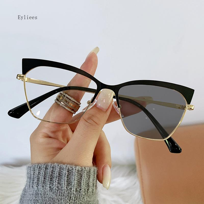 

Photochromic Eyeglasses Lens Material Anti-blue Light Discoloration Flat Light Lens Metal Cat Eye Half-frame Glasses for Women Men