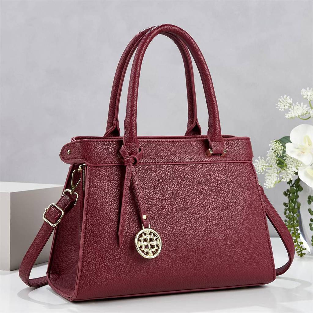 Fashion Womens Handbag With Zipper Closure And Multiple Inner Pockets For Casual Outings