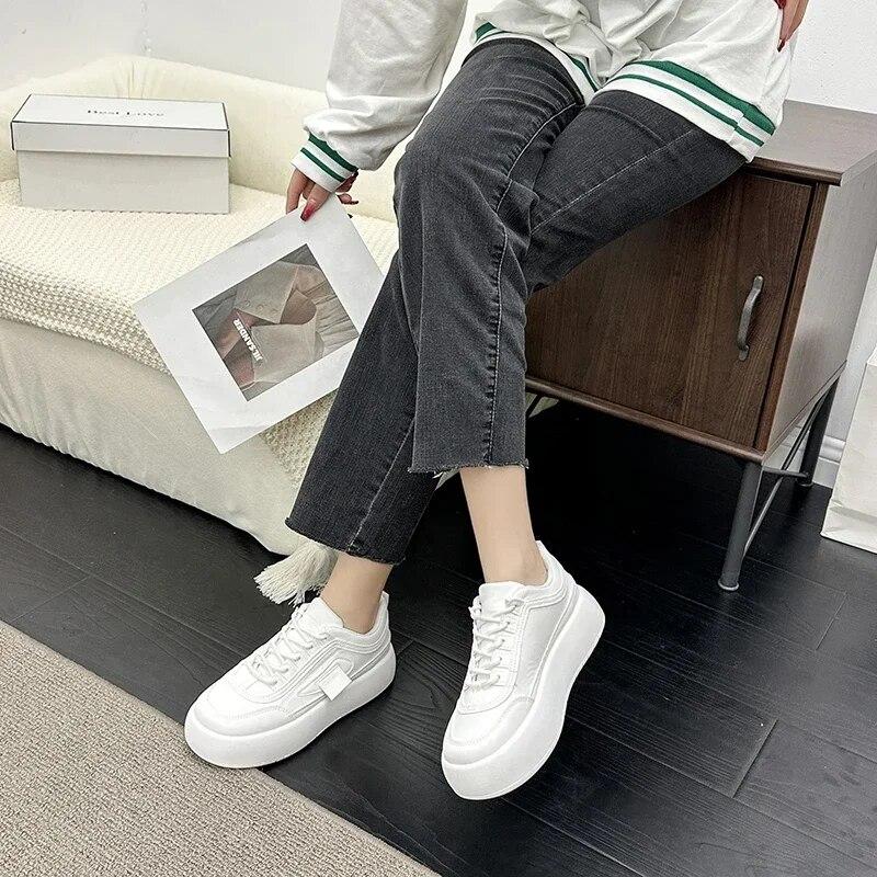 

Женские кроссовки на массивном каблуке для отдыха, женские зимние туфли из искусственной кожи на шнуровке на среднем каблуке с круглым носком, женская обувь на вулканизированной платформе, большие размеры 40