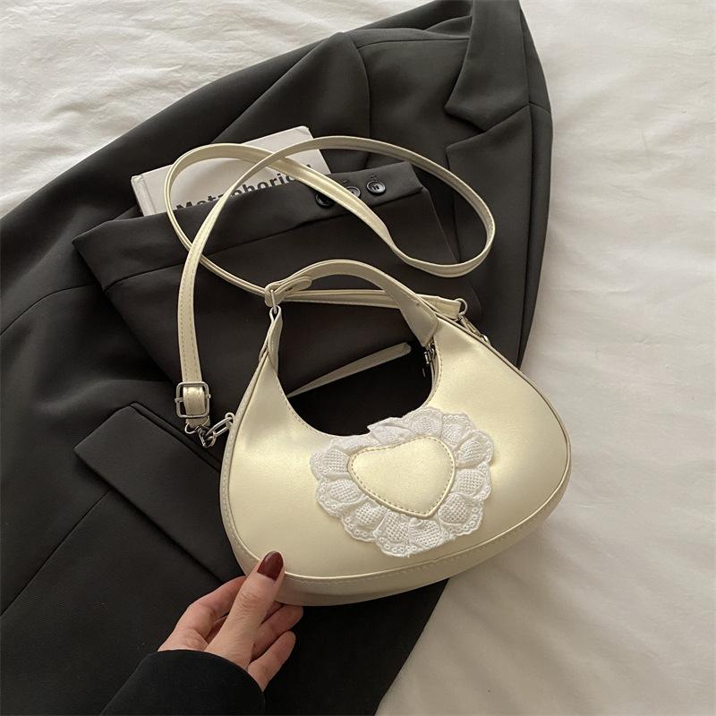 Handheld Chain Bag Women 2025 New Spring and Summer Niche Dumpling Bag Versatile Simple Shoulder Messenger Bag