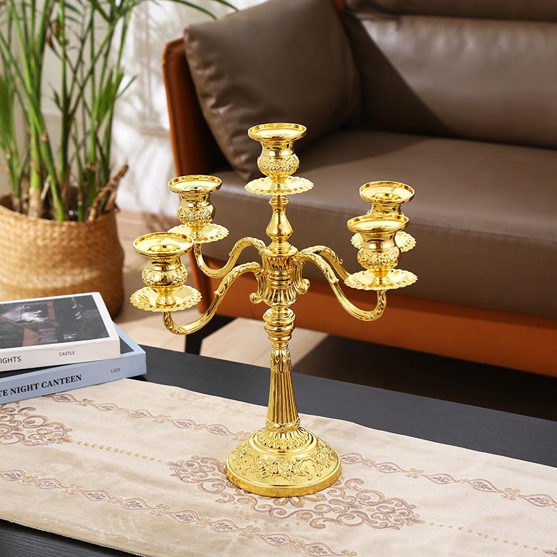 Europejski Retro Złoty Świecznik: Romantyczny świecznik do dekoracji domu, stołu jadalnego i aromaterapii