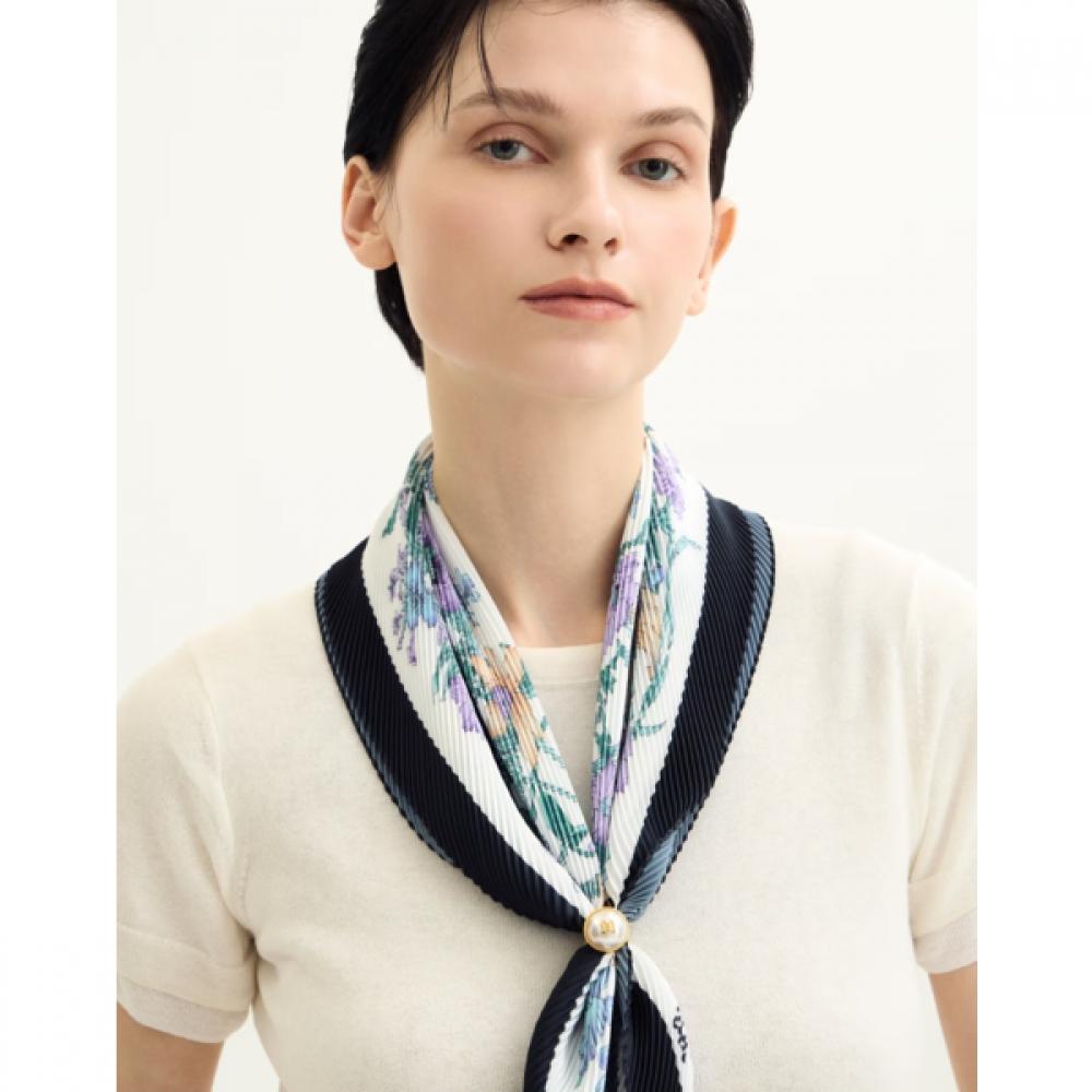 

Daks Violet Flower Pleats Scarf Dcsc6e664v2 Single option