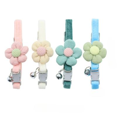 1Pc Katzenhalsband mit süßer Blume verstellbare Schnalle Katzenhalsband Glocke Katze kleine Heimtierbedarf Kätzchenhalsband
