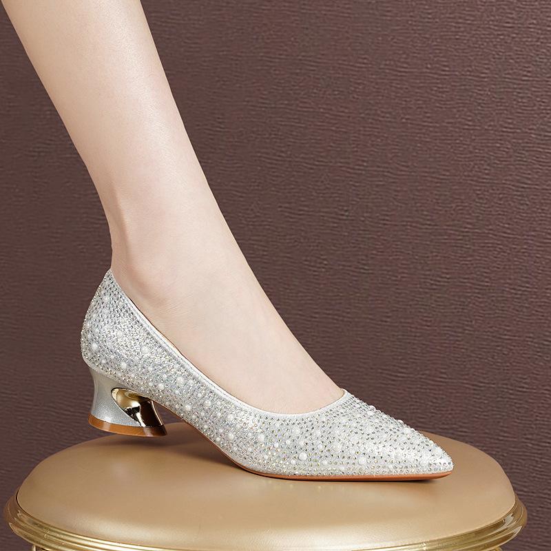 Autumn new rhinestone thick heel single shoes women's 2025 versatile pointed comfortable middle heel women's shoes Xi mother-in-law wedding shoes