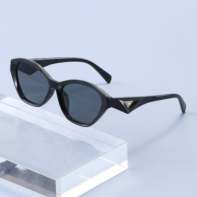 New Cat Eye Sunglasses Personalized Triangle Accessories Fashion Small Frame Ins Personalized Sunglasses Women JH3040