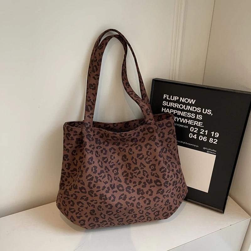 Large Capacity Nylon Shoulder Bags for Women with Zippers  Leopard Print Design  Casual Fashion  High Quality