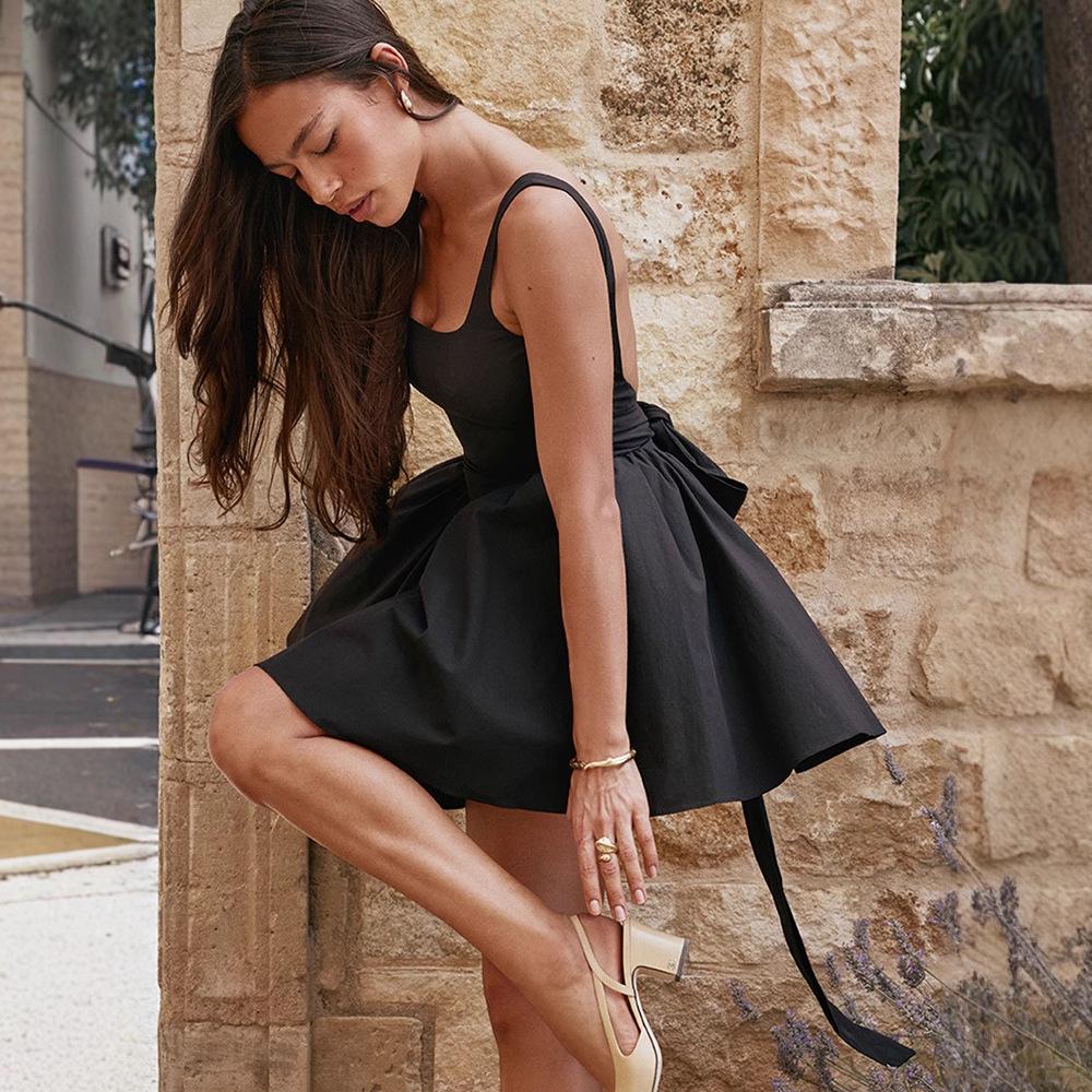 2024 Summer Women's Backless Bow Suspender Dress - European and American Design
