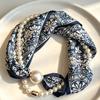 Premium magnetic buckle pearl silk scarf necklace retro flower small scarf Internet celebrities free small scarf