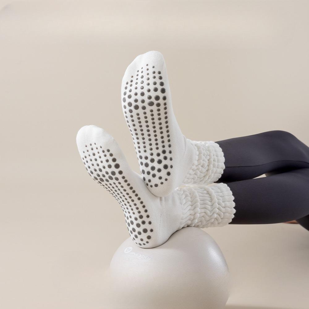Dispensing Yoga Pilates Socks, Women's Anti-slip and Anti-friction Sports Fitness Calf Pile Long Stockings