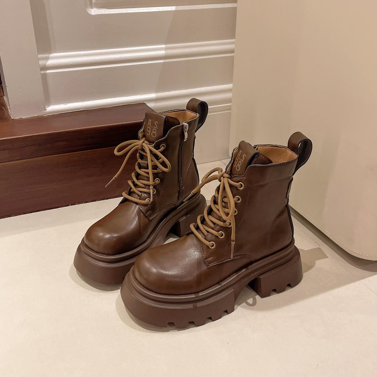 

Martin boots women s British style autumn new platform boots short boots small women show tall and thin boots 40 коричневий