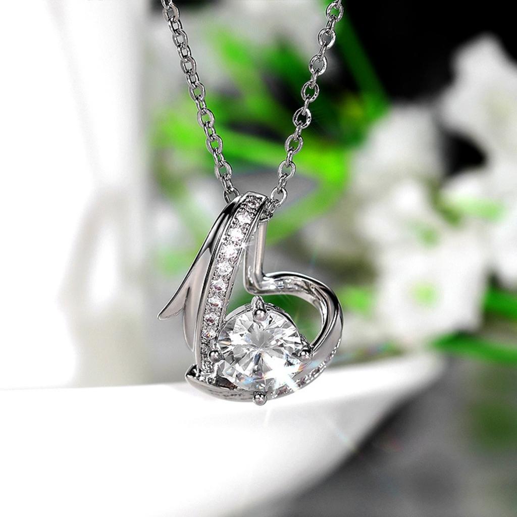 Elegant Heart Shaped Pendant Necklace for Women Brilliant Round Stone Center Design Dainty Romantic Everyday Party Jewelry Gift for Her
