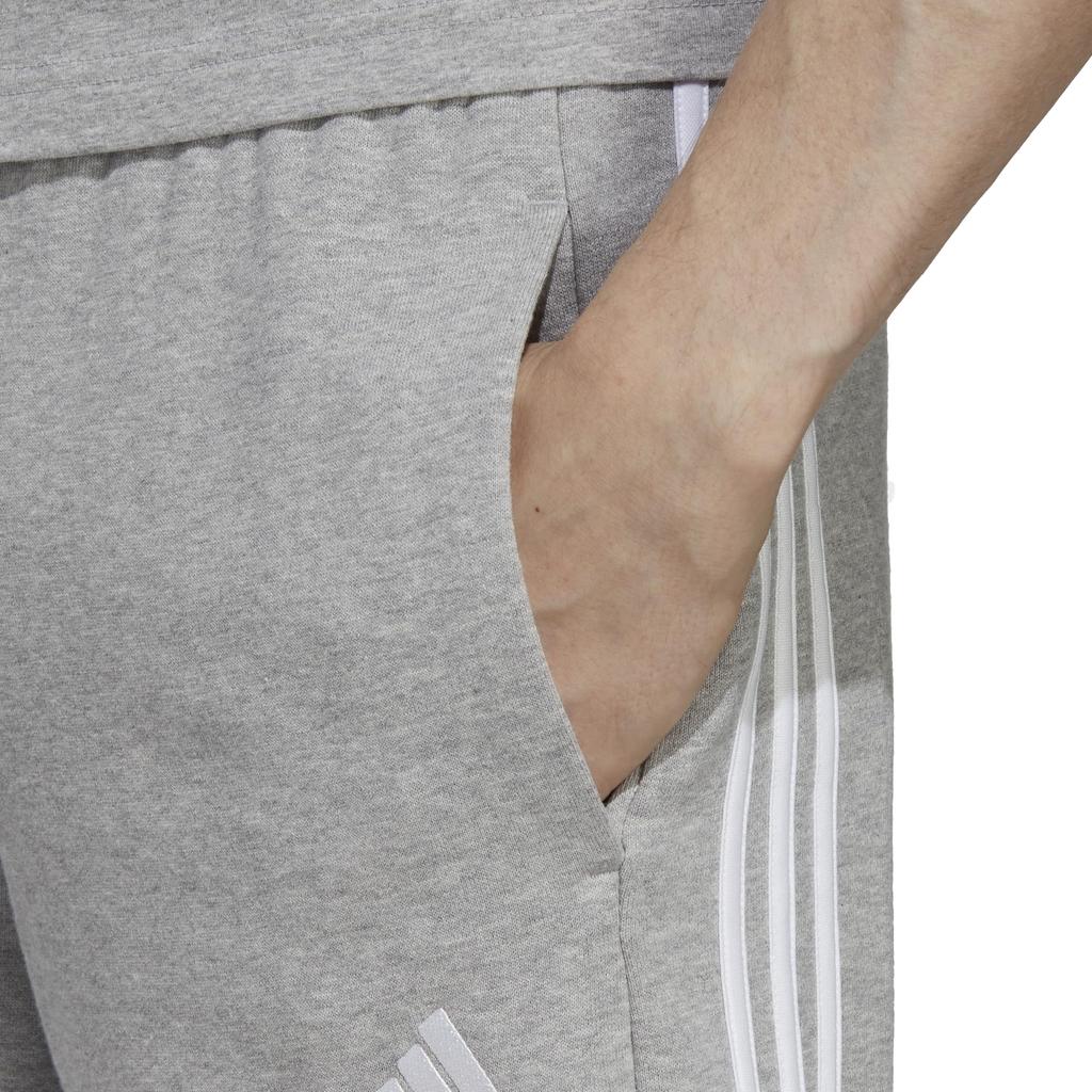 Adidas Pantalón corto para hombre Essentials French Terry 3 rayas