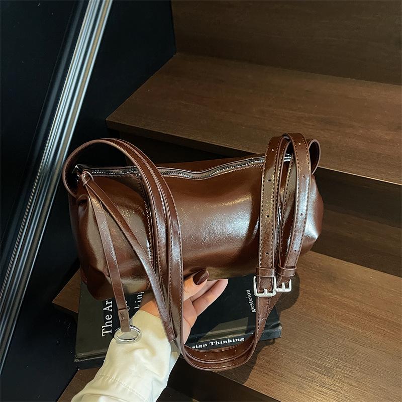 Today's popular high-end pillow bag women's new versatile niche retro fashion shoulder messenger bag