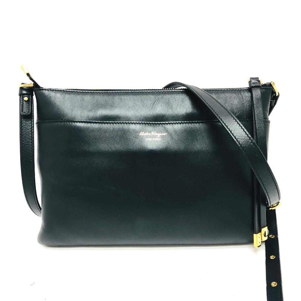 Salvatore Ferragamo Gancini Bag Shoulder Bag Leather Black/GoldHardware