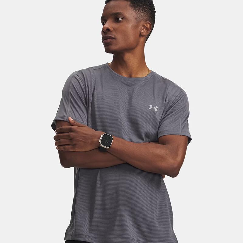 

Under Armour Men s Short Sleeve T-Shirt 6009518 L