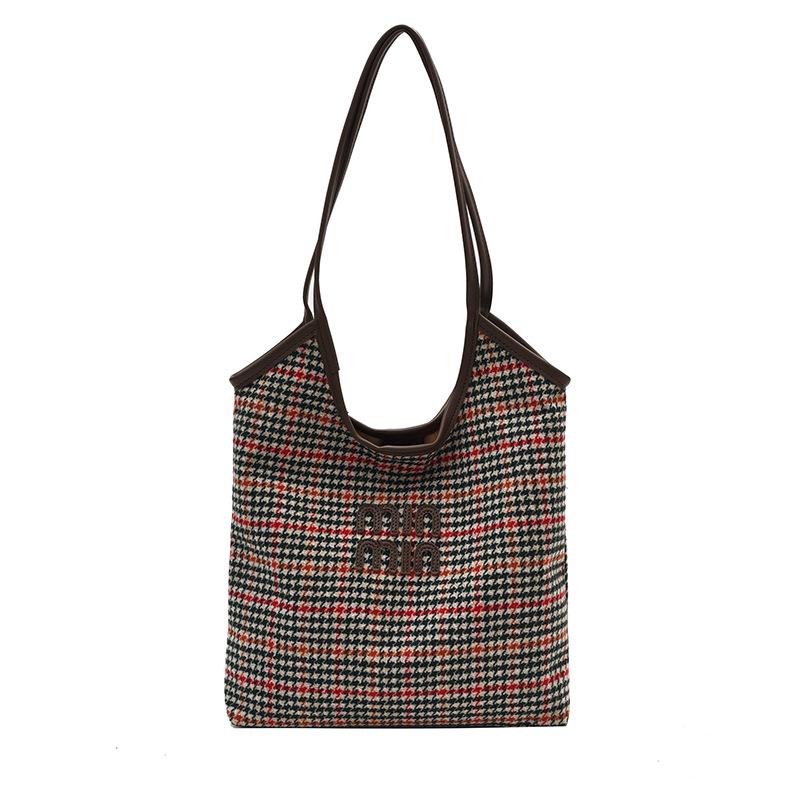 

Tote bag large capacity fashion retro shoulder armpit bag women s bag versatile handbag flow simple зелёный