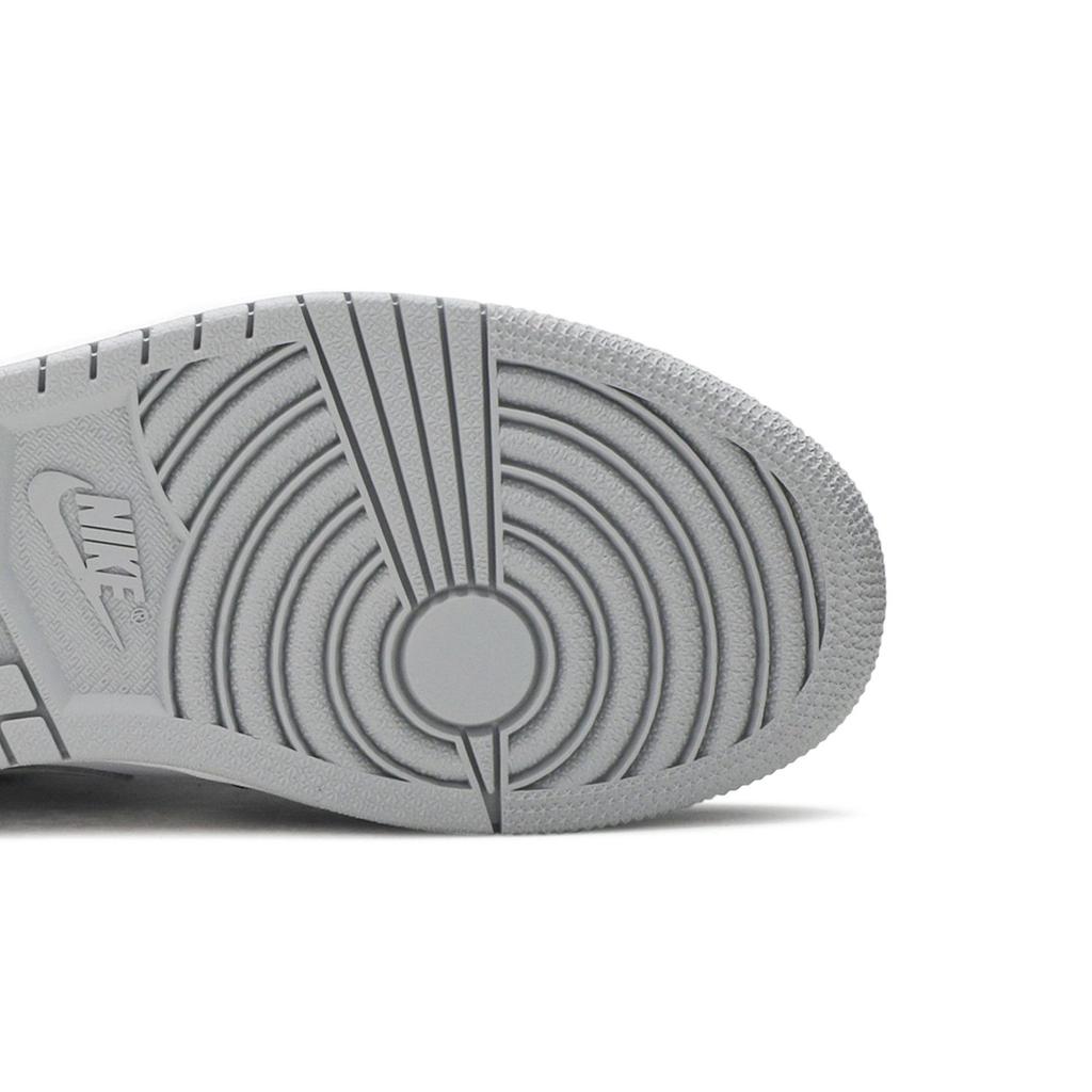 Air Jordan 1 Low 'Smoke Grey' (Unisex) Black / Black / Light Smoke Grey / White Vintage Basketball Shoes 553558 039