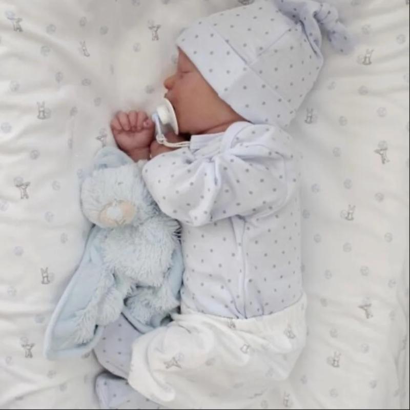 Bambola Reborn 18 Pollici Realistica Bebe Darren Dipinta Delicatamente Corpo Intero in Vinile Riciclato Bambola Neonato Compagno di Gioco per Bambini Giocattolo Burattino Regalo di Vacanza per Bambini