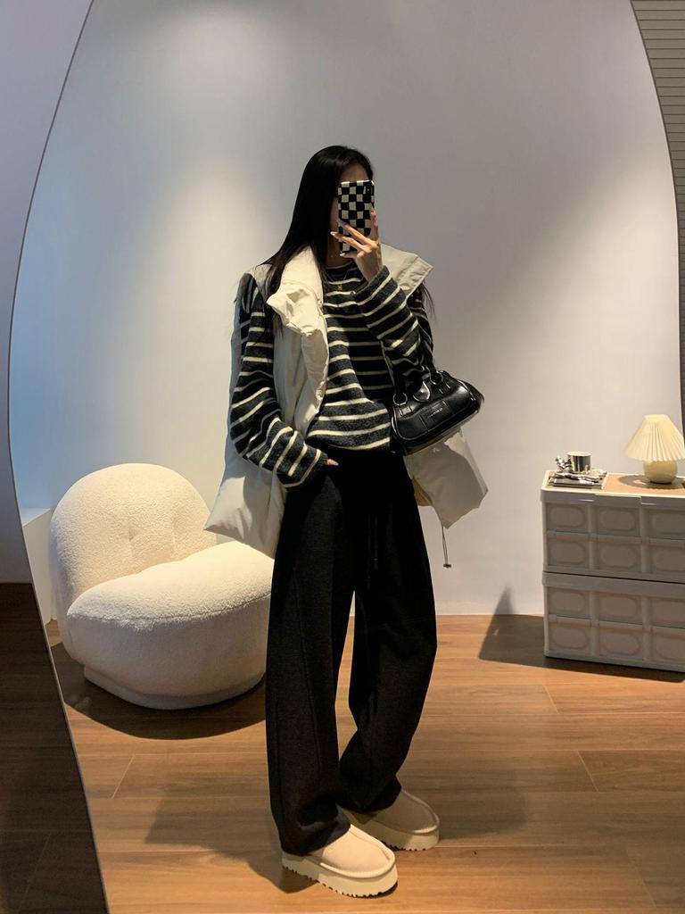 Plus Size Women's Fleece-Lined Wide-Leg Sweatpants for Curvy Figures - Autumn/Winter Style