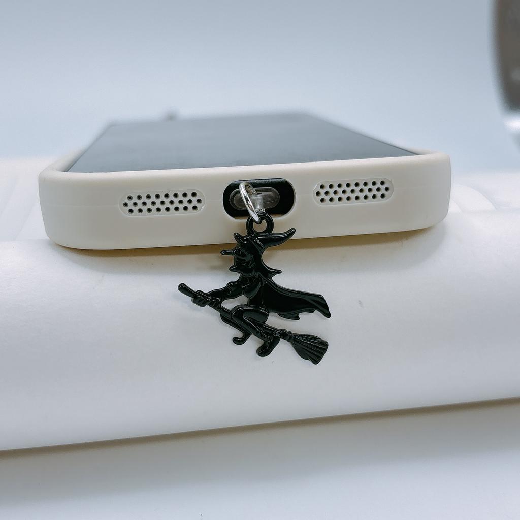 1pcs Halloween Witch Alloy Charm Anti-Dust Plug , Mobile Phone Decoration Accessory – Enchanting Sorceress Dust Cap Compatibility