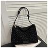 Large Capacity Simple Shoulder Bag for Women Trendy Crossbody Bag Fashiable and Versatile Commuting Tote Bag Simple Design