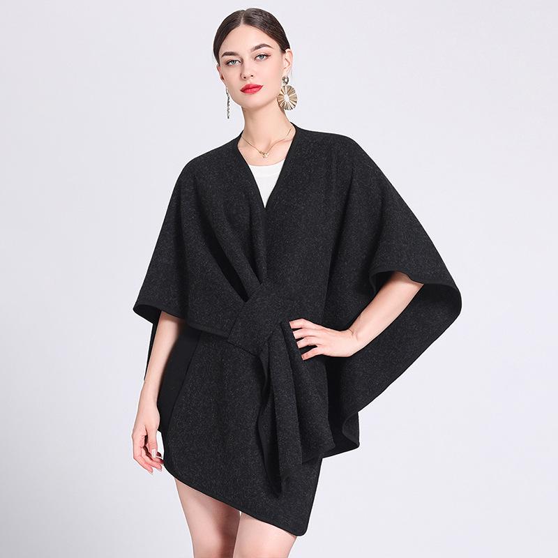 European & American Autumn/Winter Fashion Shawl Cape: Plus Size Knitted Cardigan Cloak for Women