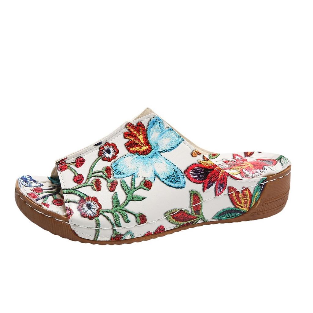 Fashion Butterfly Printed Wedge Slippers for Women Lightweight Peep Toe Platform Sandals Woman Summer 2025 Comfort Non Slip Beach Slides