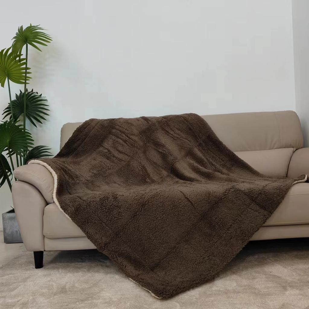 Double-Layer 100% Polyester Eco-Friendly Luxury Lamb Flannel Sherpa Blanket Winter Solid Color Thick Knitted Quilt