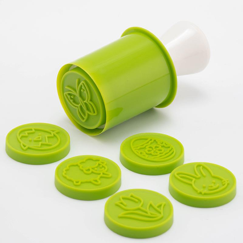 Cartoon Silicone Cookie Stamp Cutter Cookie Seal Mold With Wooden Handle Christmas Tree DIY Handmade Print Mold Biscuit Decor