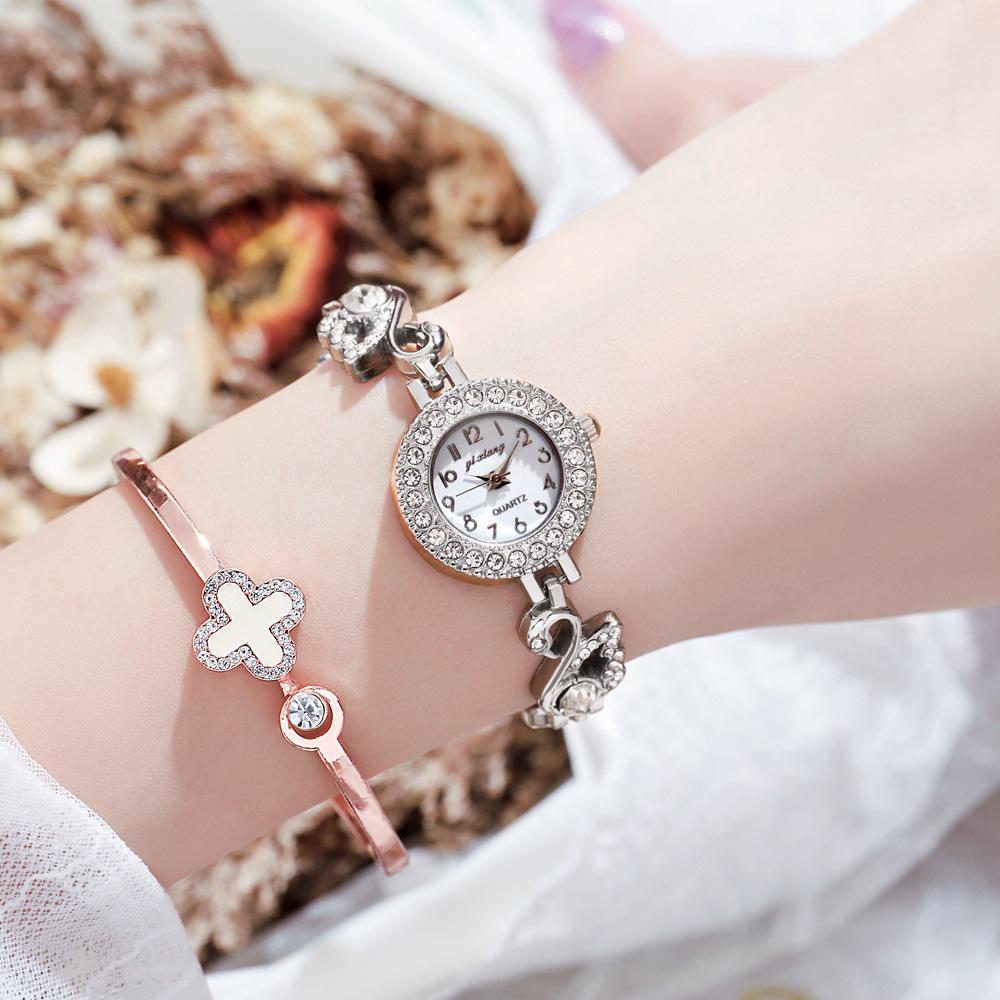 Luxury Rhinestone Swan Women's Quartz Wristwatch
