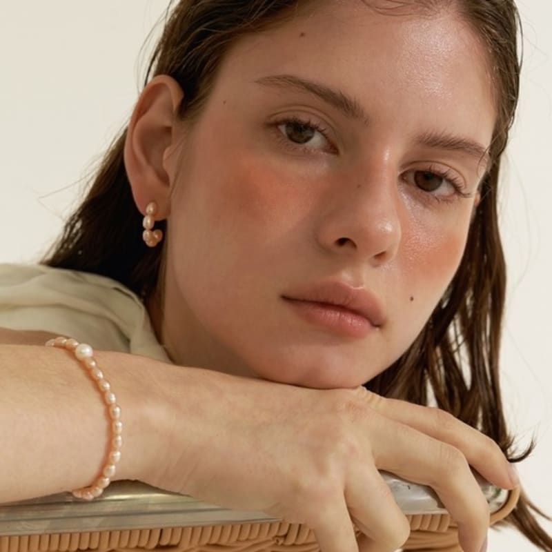 LOVE ME MONSTER Baby Coral Pearl Bracelet