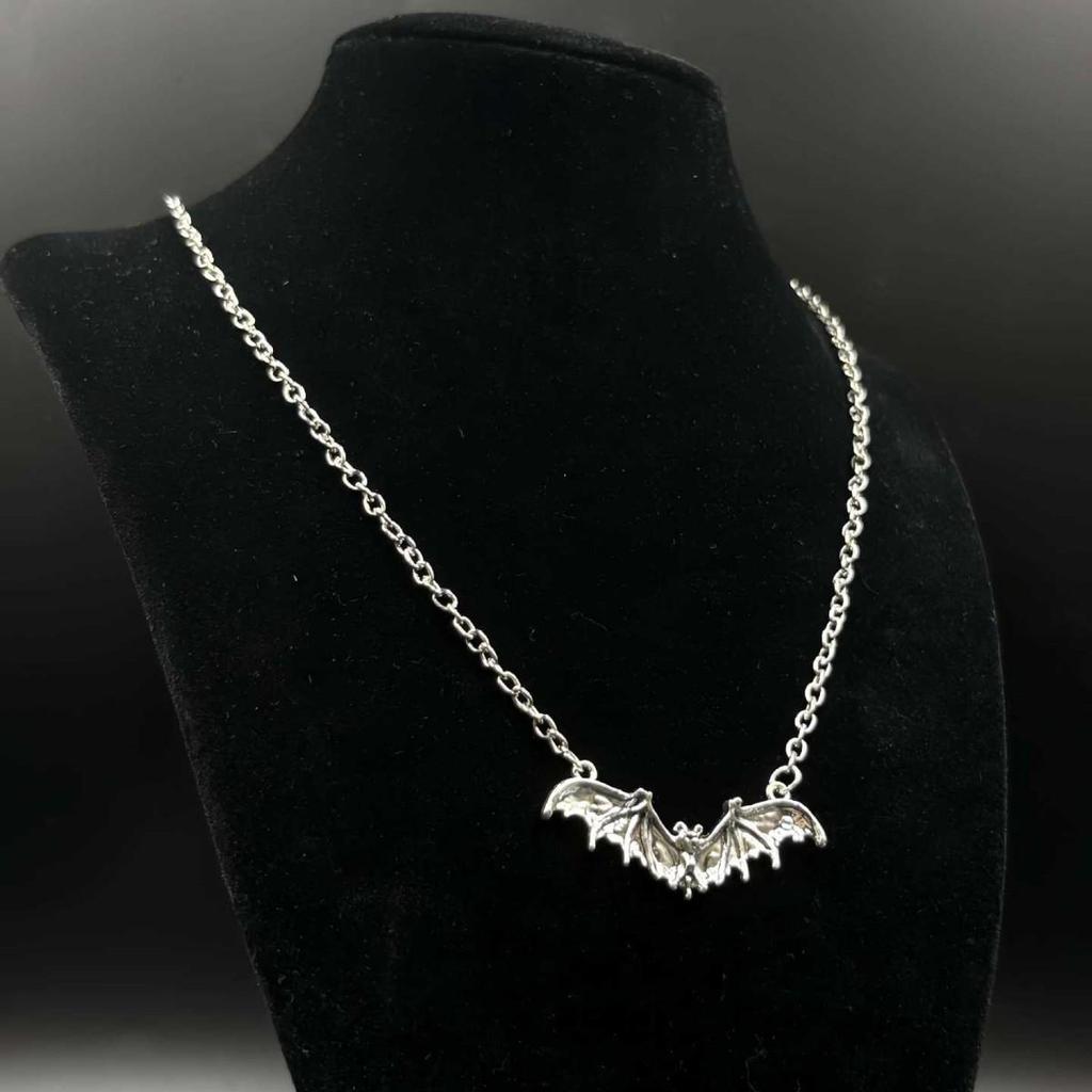 Gothic Punk Bat Pendant Necklace - Halloween Fashion Statement