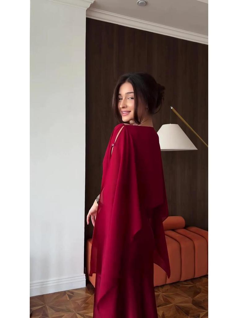 Elegantní dámské dlouhé šaty bez rukávů v jednobarevném provedení - Podzimní kolekce 2025