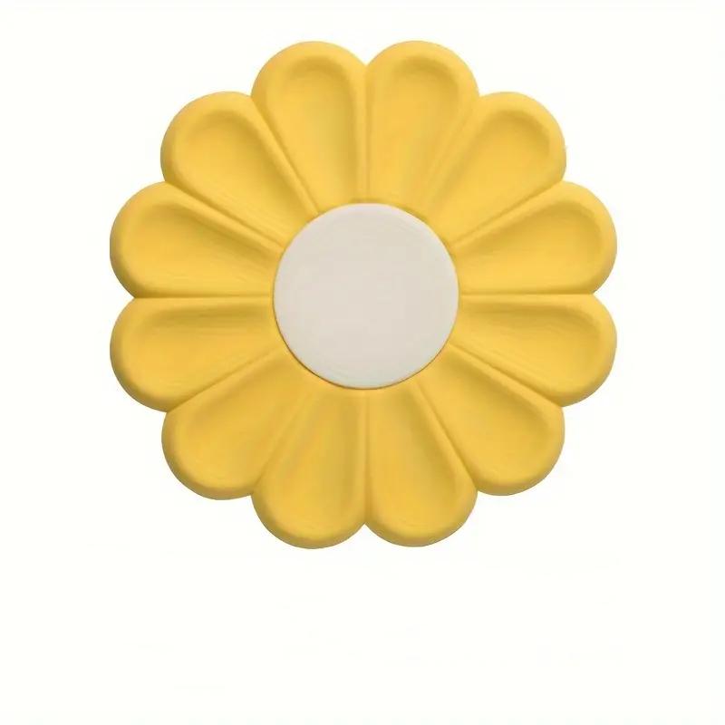 Daisy Coasters Silicone Material Cute Flower Shape High Temperature Resistant Coffee Coasters Silicone Mats for Kitchen Counter